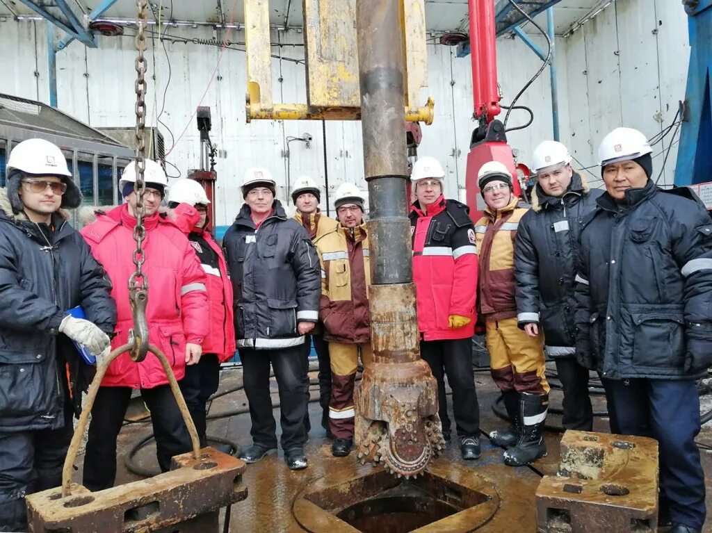 Полазна нефтяники