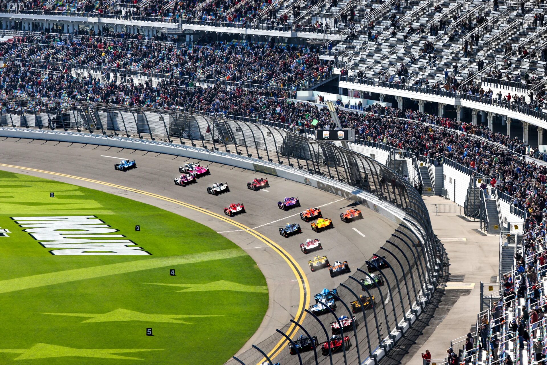 Daytona 24. Daytona 24. 2015 24 hours of daytona. Гонка дайтона 24. 24 часа дейтоны.
