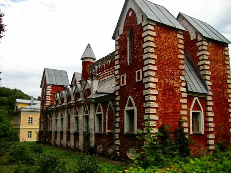 Усадьба сухановых. Усадьба Суханово Видное. Усыпальница Волконских в Суханово. Мавзолей в усадьбе Суханово. Мавзолей Волконских в Суханово.