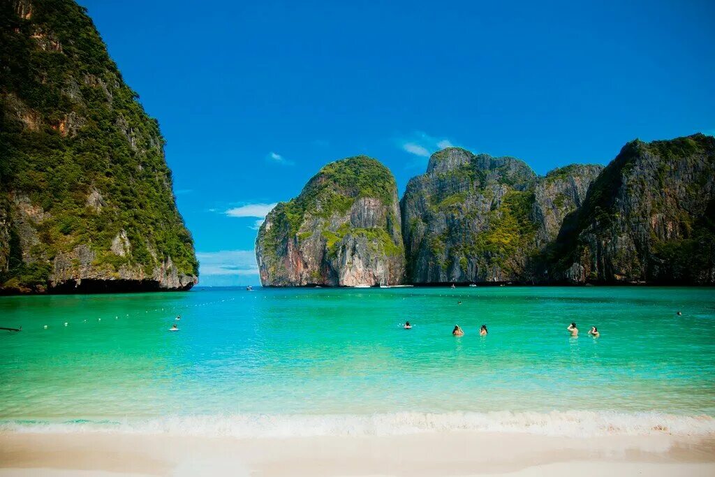Тайланд Пхи Пхи. 8. Майя Бэй (Maya Bay). Фильм пляж остров Пхи Пхи. Пляж Майя Бей Таиланд