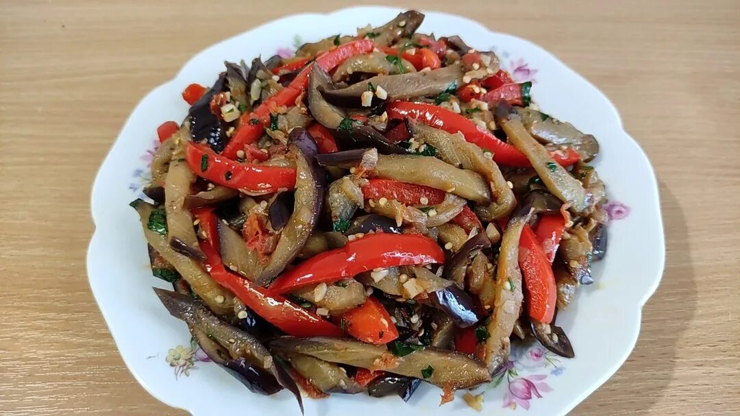 Баклажаны по-корейски баклажаны по-корейски. Хе из рыбы по корейски правильный рецепт. Быстрый салат из баклажан по корейски рецепт. Баклажаны по арабски. Корейские салаты с баклажаном.