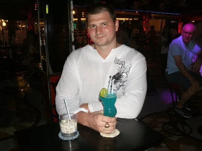 Мужчина из самары. Женщины 50 самара. Самаре найти мужчину. Женщины самары ищущие мужчин. Фото самарского парня.