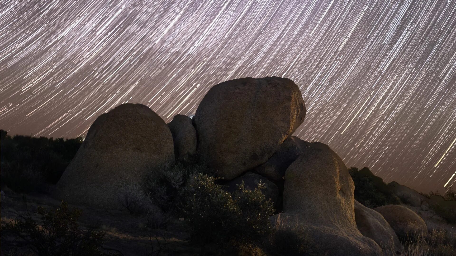 Night stone. Вода на длинной выдержке. Каменная звезда. Звезды на длинной выдержке. Фото воды на длинной выдержке.