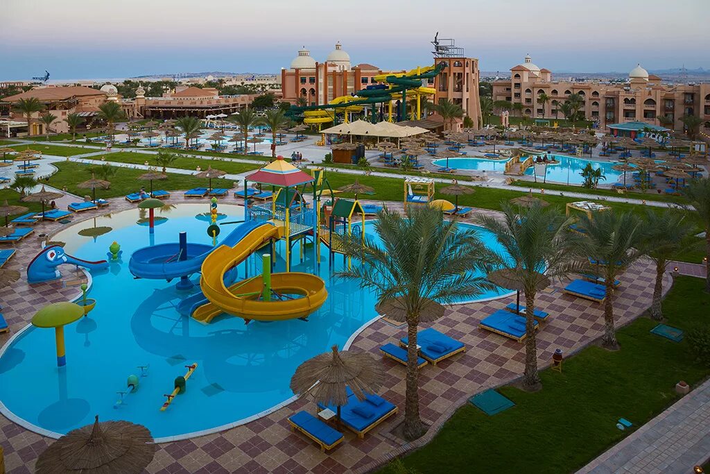 Pickalbatros beach resort hurghada. Отель Альбатрос Египет. Бич Альбатрос Резорт Хургада. Египет отель Альбатрос Гарден. Albatros Aqua Park 4 Хургада.