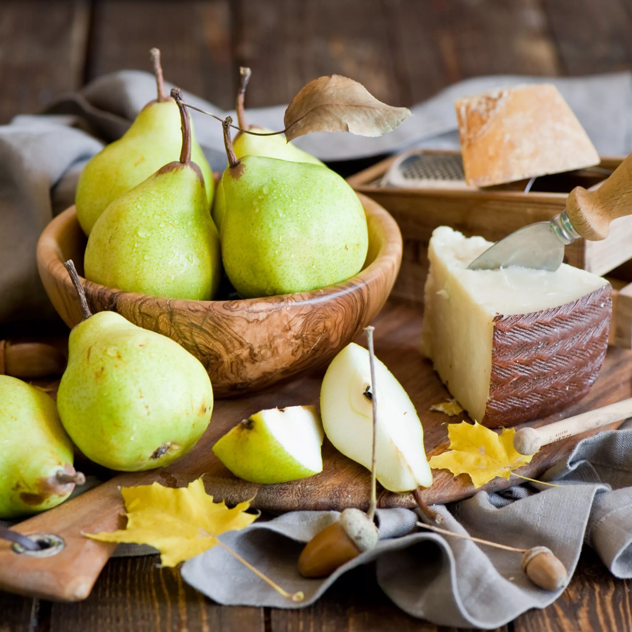 Деревянное яблоко фрукт. Груша эпл телефон. Натюрморт с грушами. Необычные заготовки на зиму. Груши яблоки сахар.