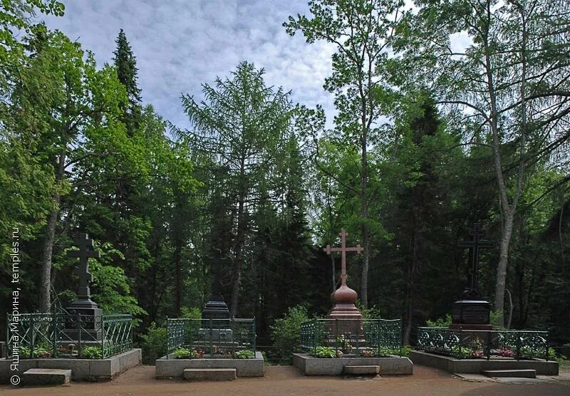 Валаам кладбище. Валаам кладбище. Валаамский монастырь игуменское кладбище. Игуменское кладбище на валааме. Валаам кладбище.