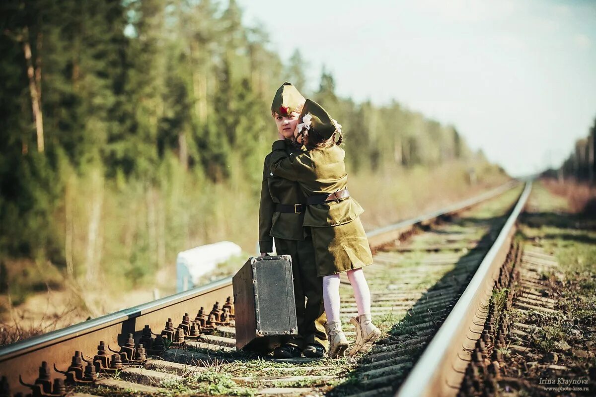 Фотосессия на железной дороге. Солдат уходит. Проводы на вокзале. Фотосессия в поезде.