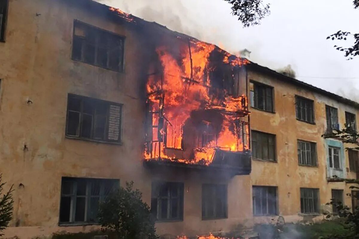 туктарова. улица засорина 24 в зеленодольске. аварийные зеленодольск. переселения из аварийного жилья зеленодольск. аварийный дом зеленодольск.