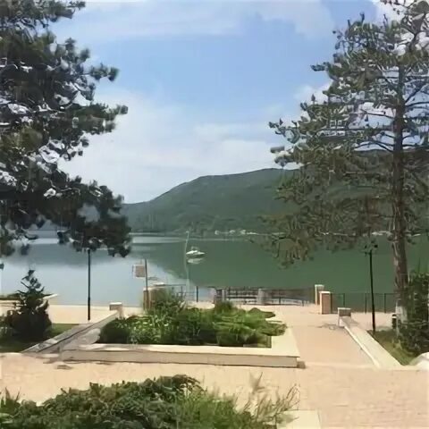 Романтика абрау дюрсо. Зимний абрау дюрсо. Абрау дюрсо курорт. Абрау дюрсо краснодарский край. Памятники абрау дюрсо.