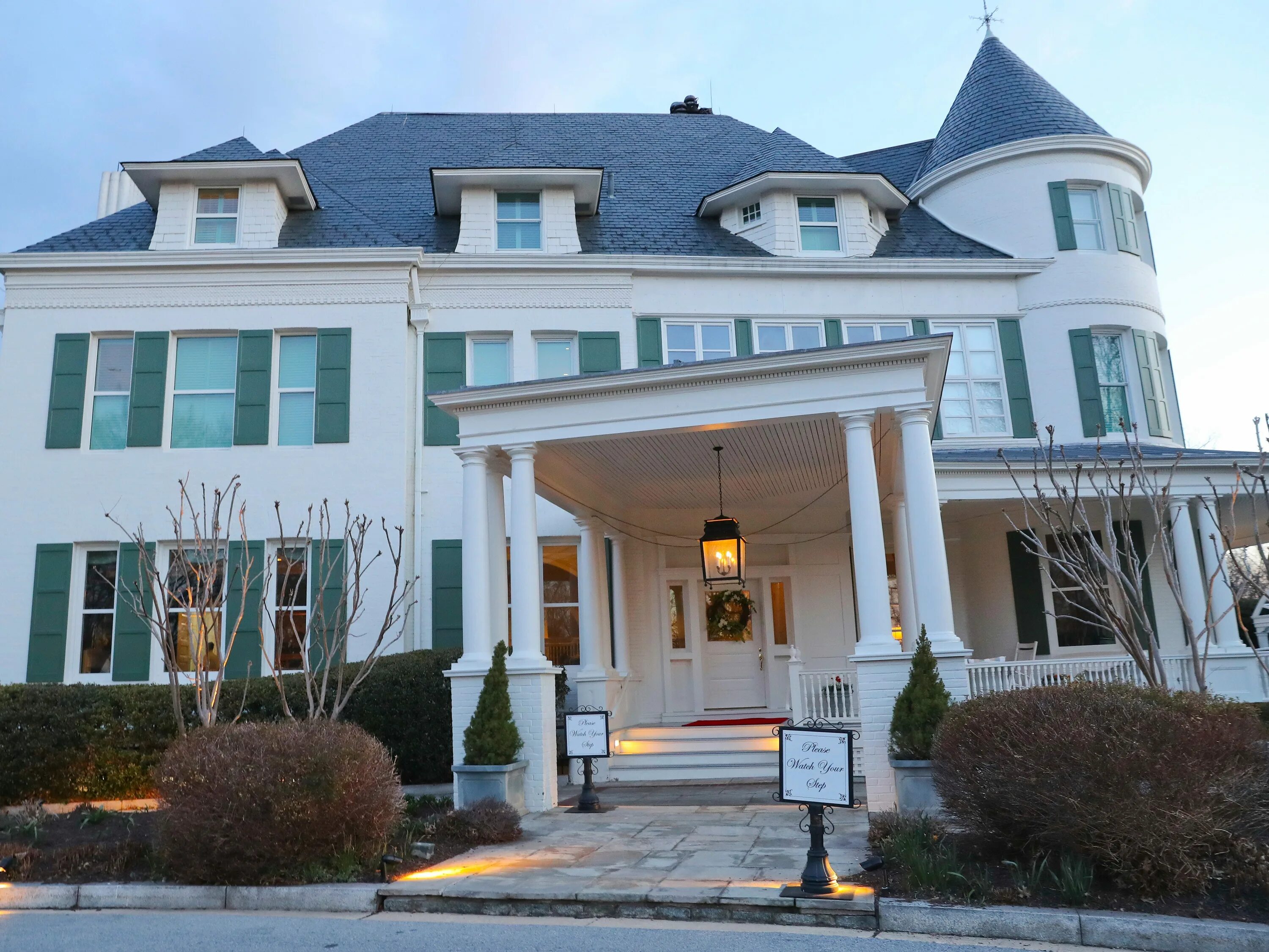 Должностное лицо в сша. Kamala Harris House. Обсерватория США. Presiden Official Residence. Official Residence of the us.