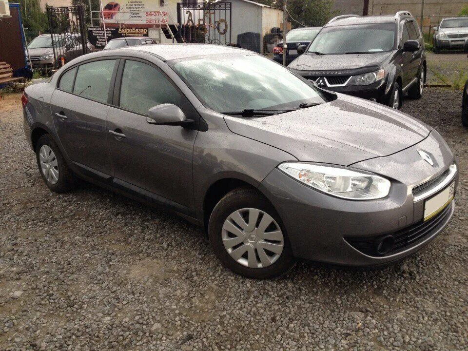 Renault fluence 2010. Рено флюенс 2010. Renault fluence 2010. Рено флюенс 2010. Renault fluence 2011.