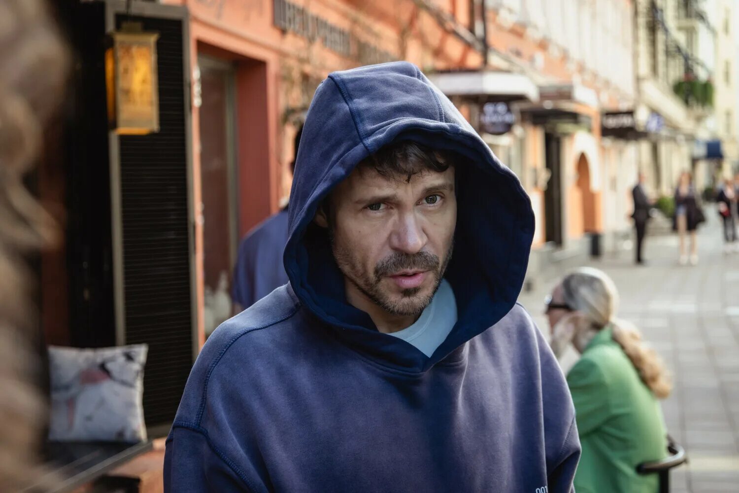 конец славы отзывы зрителей. съемочная площадка фото. павел деревянко 2023. бондарчук чертаново. конец невинности сериал 1 серия.