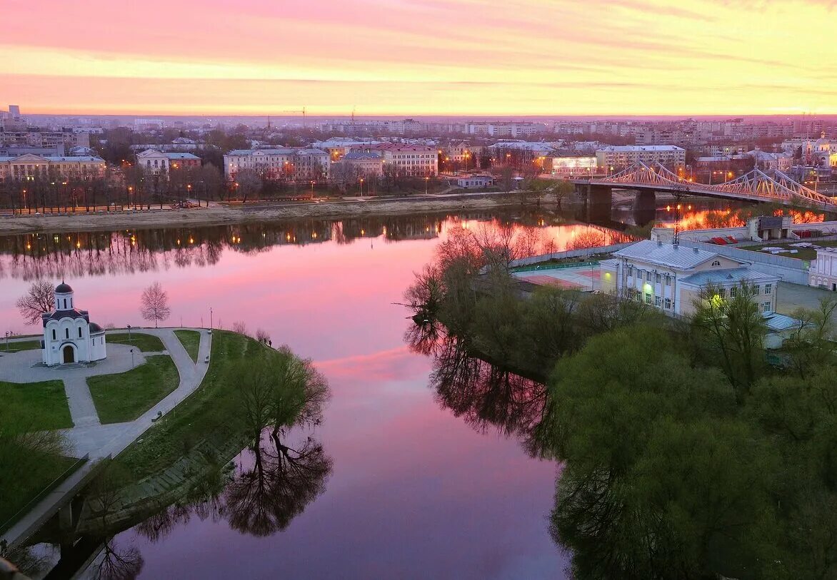 Впадение реки Тьмаки в Волгу Тверь. Городской округ город Тверь. Тверь Устье Тьмаки Волга. Версальский трезубец Тверь.