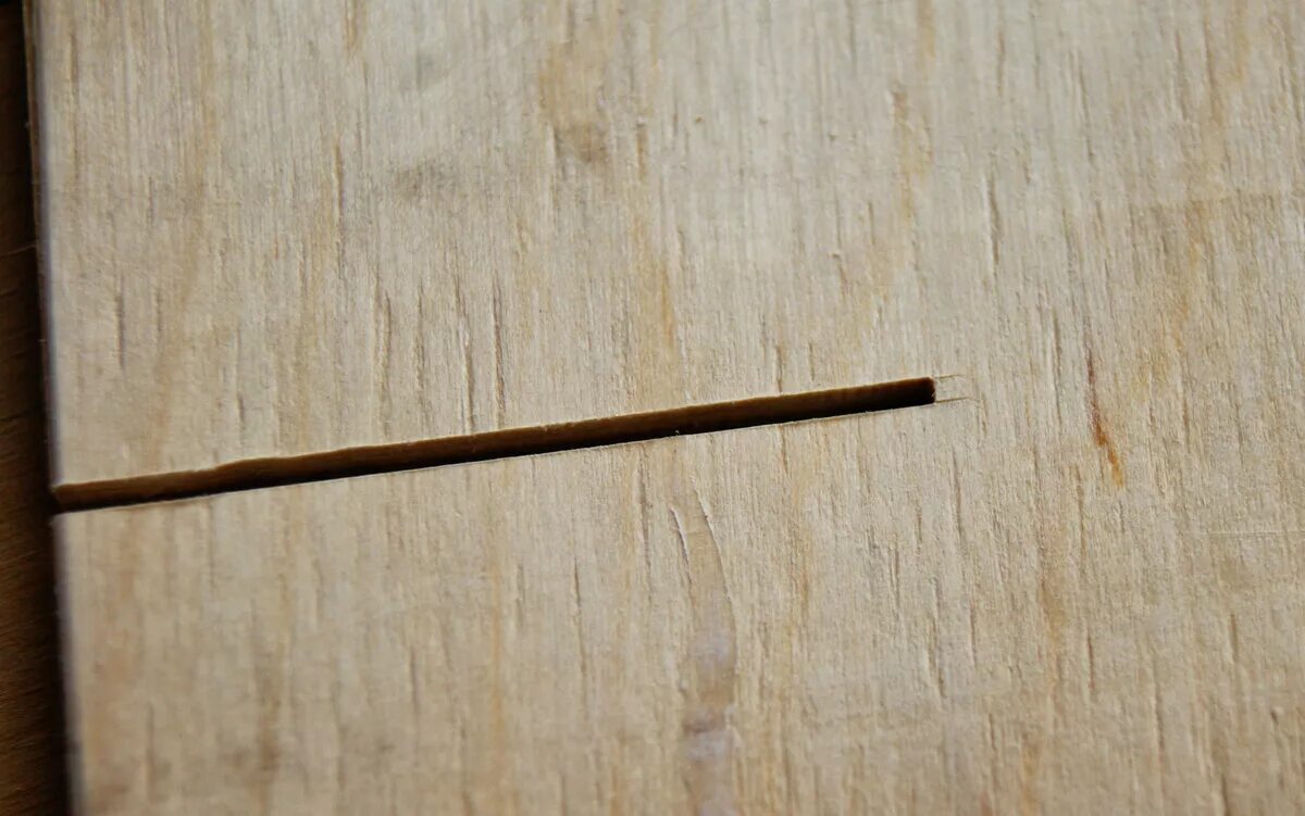 Пильный диск stayer super line 3682-200-32-48 200х32 мм. Сколы на мебели. Крестообразные пропилы. Чистый пропил. Сколы после распила фанеры.