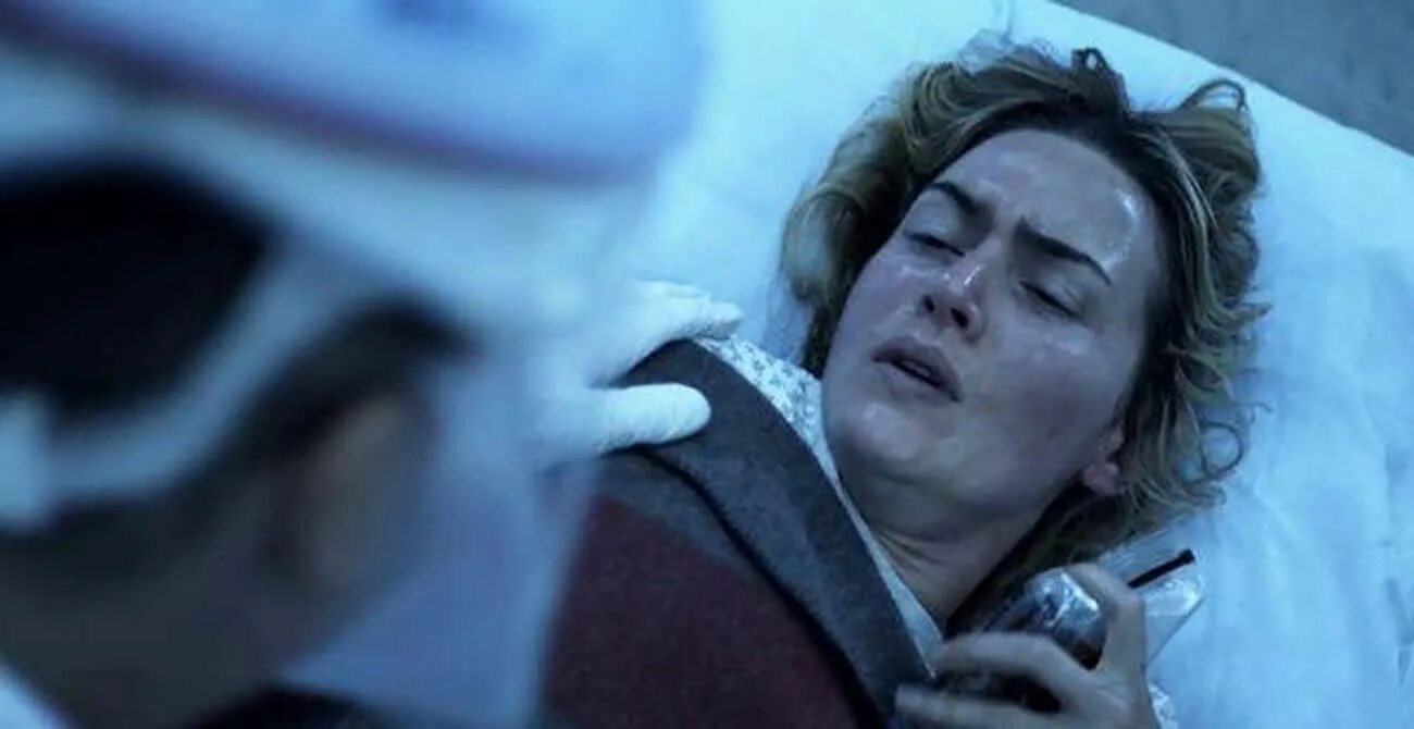 Фильм заражение 2011 вакцина. Contagion фильм 2011. Заражение фильм 2011. Фильм про вирус с кейт уинслет. Крэнстон заражение.