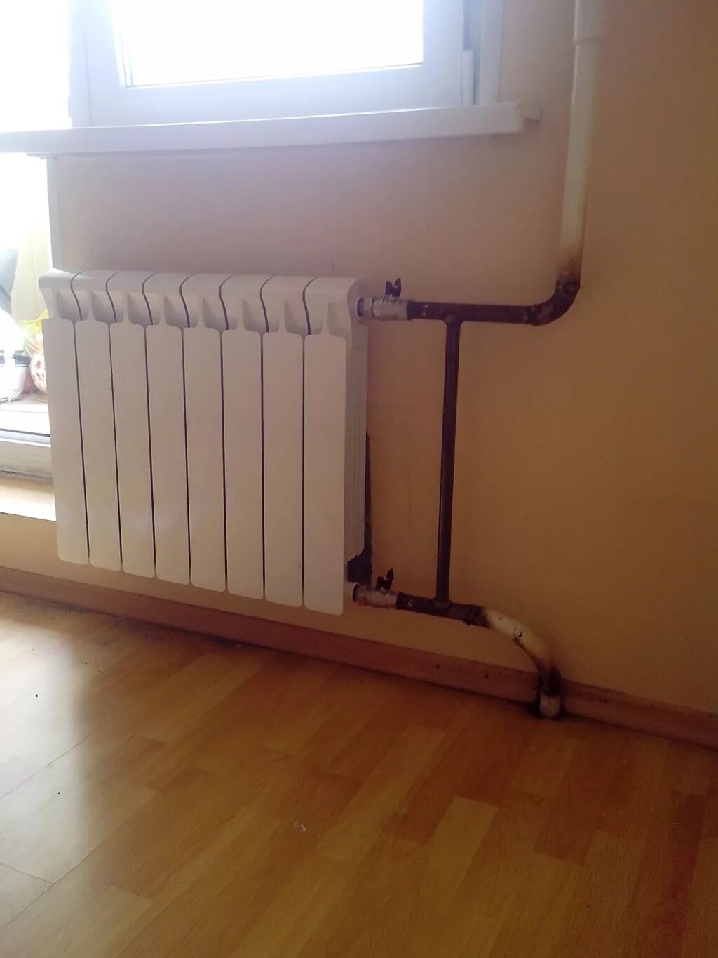 Монтаж радиаторов отопления в квартире. Монтаж батарей. Промывка радиаторов отопления. Вакуумные радиаторы отопления. Принцип работы алюминиевой батареи отопления.