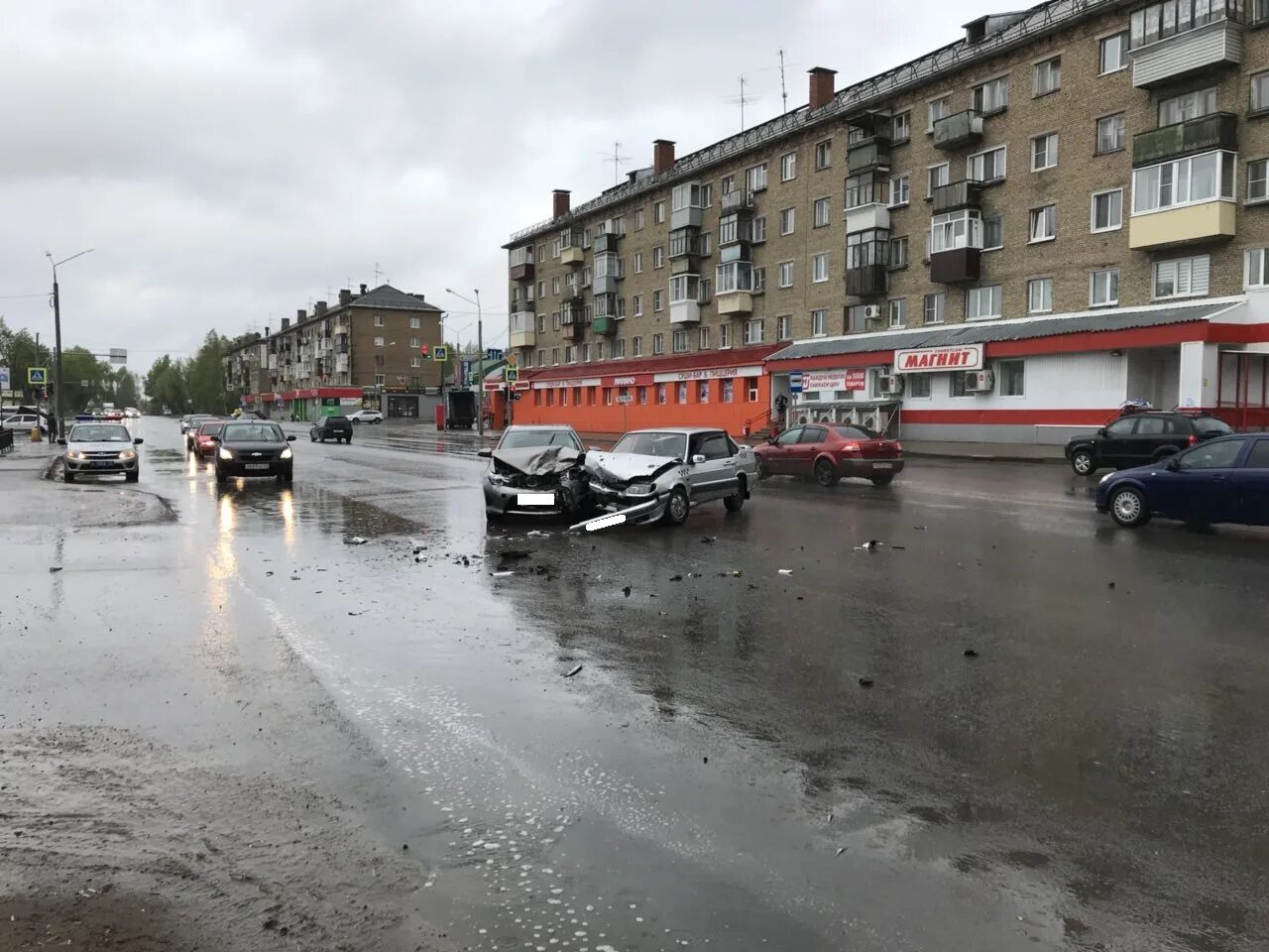 Сыктывкар вчера. Сыктывкар сейчас. дтп на морозова сыктывкар. вчерашние происшествия в эжве.