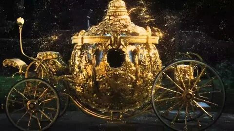 Подлетела к царскому крыльцу золоченая коляска