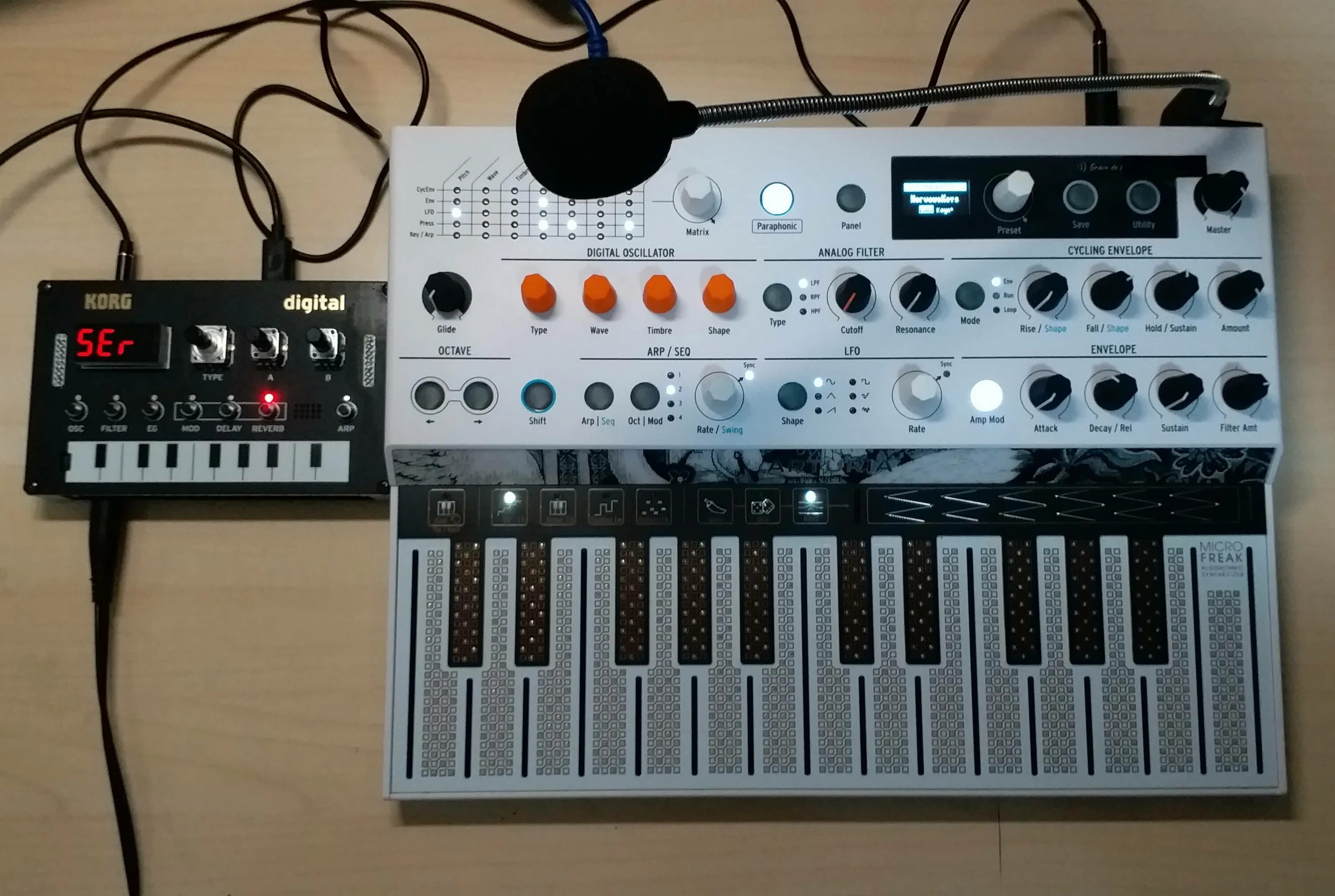 Arturia v3. Arturia microfreak. arturia micro freak. синтезатор arturia. arturia mini freak.