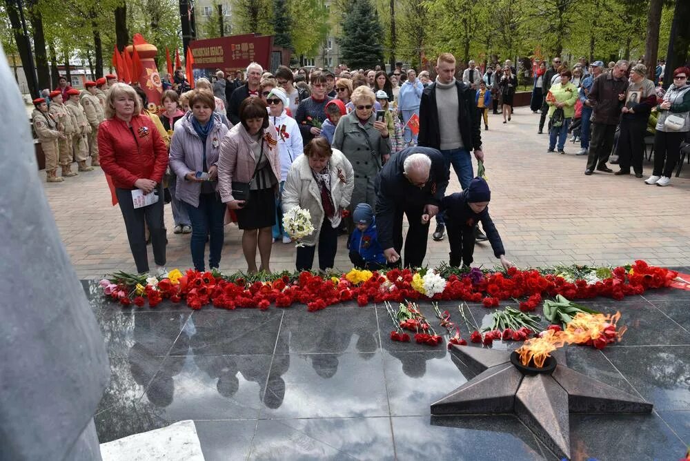 Праздник победы р. С днем победы. Парад в честь дня победы 2019 (часть 1). День победы москва. Парад в честь челюскинцев.