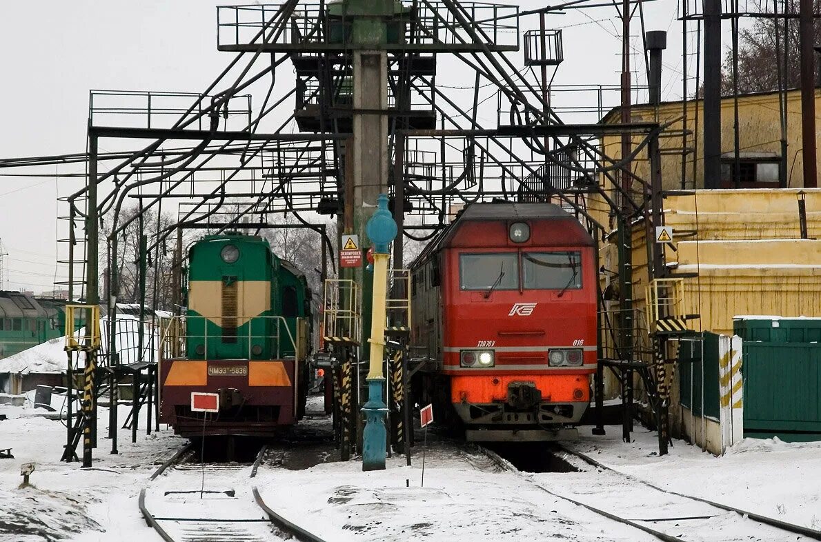 Электровоз смазка. Локомотивное депо Горький сортировочный. Локомотивное депо Тюмень. Чмэ3-5836. Эксплуатационное локомотивное депо Тюмень.