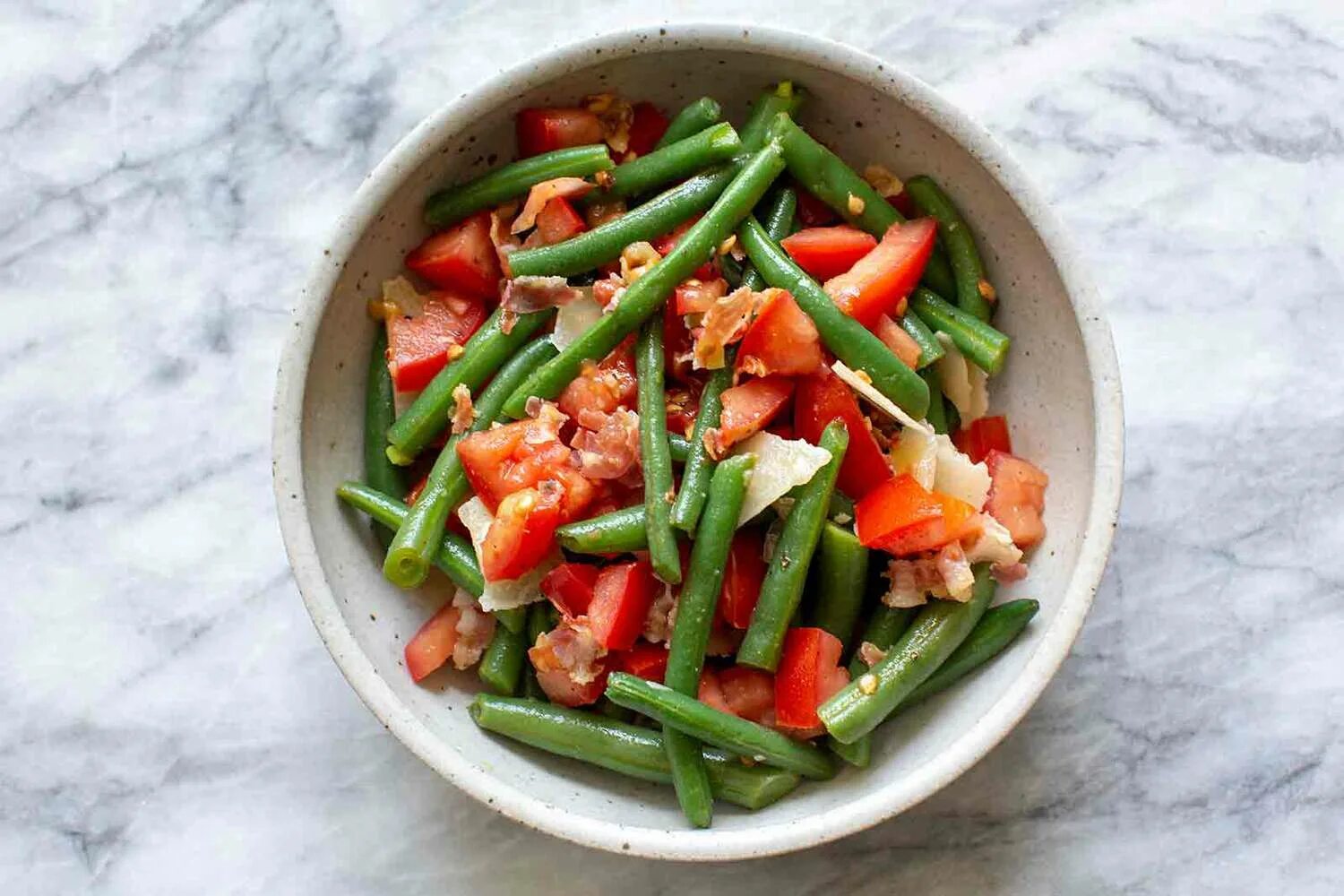 Салат с курицей и стручковой. Курица стручковая фасоль болгарский перец. Стручковая фасоль с перцем. Стручковая фасоль с яйцом и помидорами. Мясо со стручковой фасолью.