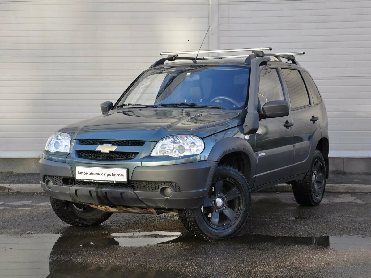 Шнива цена. Chevrolet Niva 2000. Нива Шевроле с787ра152. Нива Шевроле 21223. Chevrolet Niva 36.