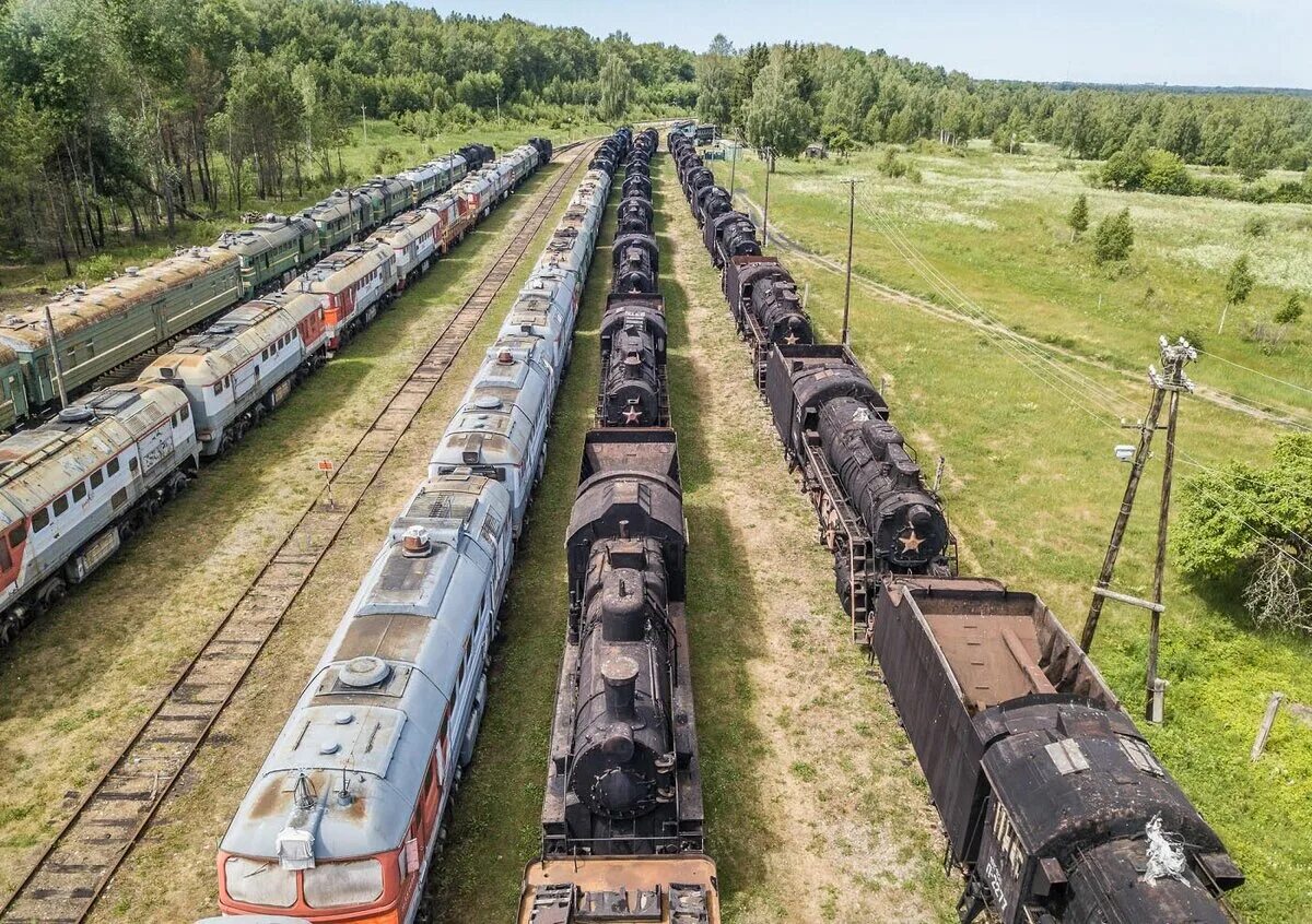 База железных дорог. База запаса Унеча. Кладбище Паровозов Лебяжье. Станция Лебяжье кладбище поездов. Кладбище Паровозов Балезино.