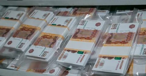 Банковские пачки денег 5000