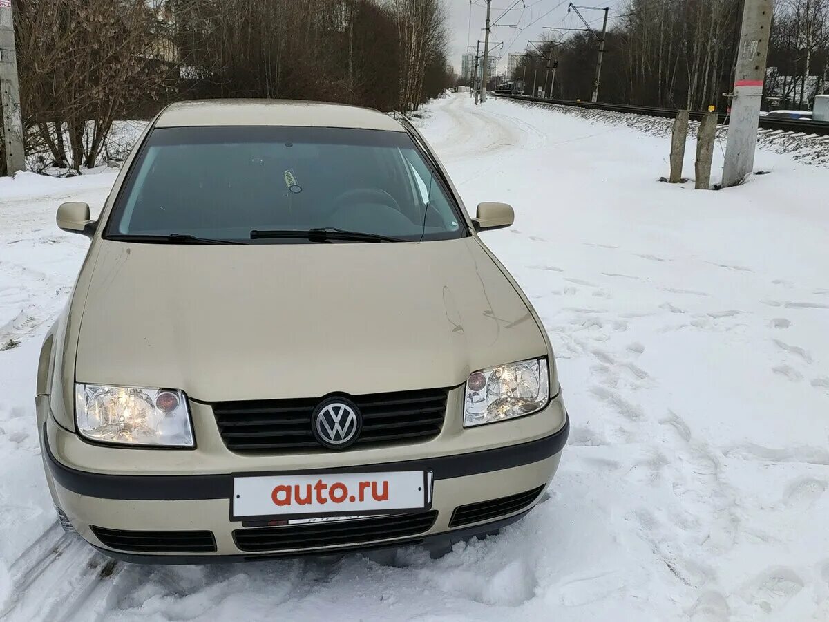 Volkswagen Bora 2002 год. Фольксваген 2002 бежевый. Bora Volkswagen бежевая. VW Bora бежевый металлик.