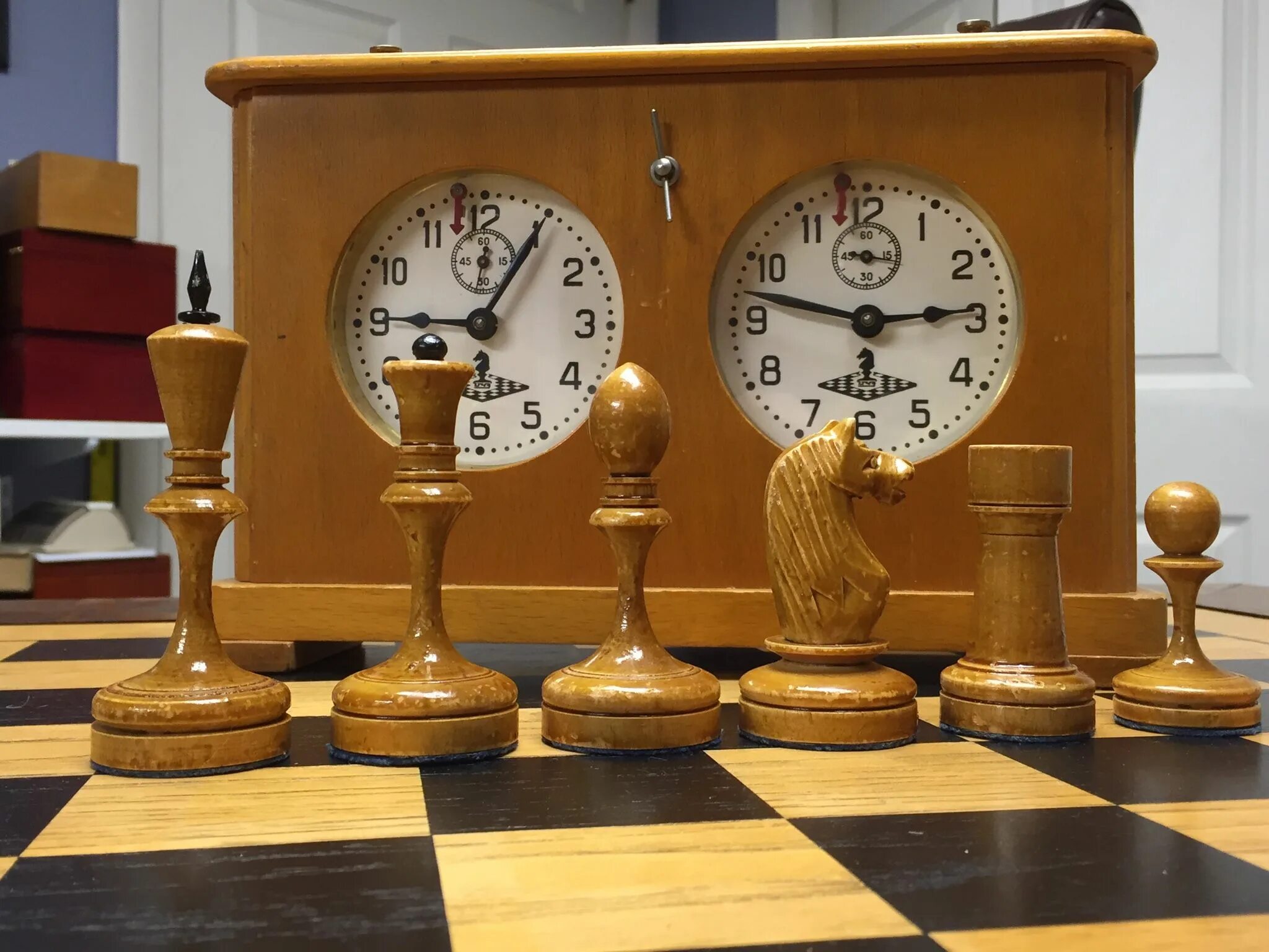 Часы шахматные кварцевые leap pq9906. Часы шахматные механические chess 9004a. Шахматы с часами. Часов для шахмат. Шахматные часы.