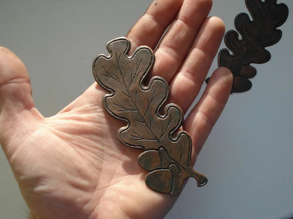 медальоны для трофеев. дубовый рог. ножи юрия асеева. дубовый рог. дубовый лист.