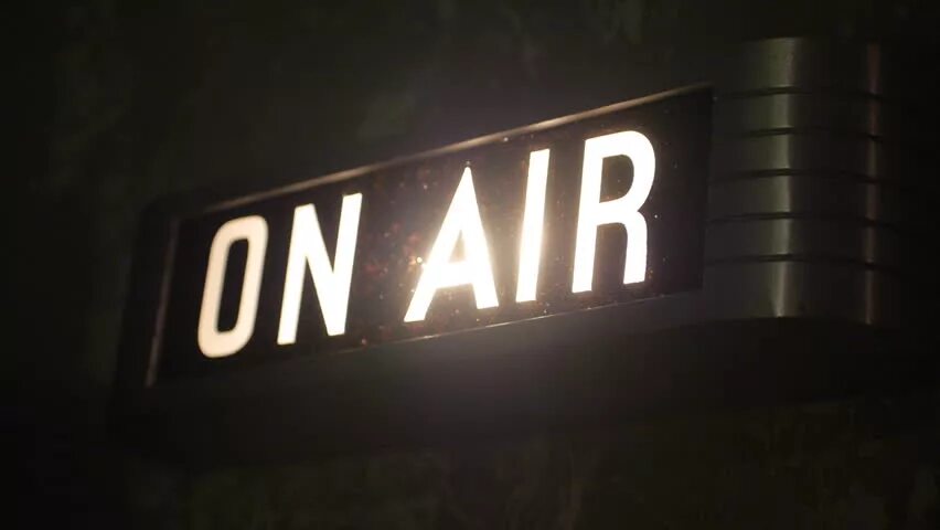 So on air. Вывеска on air. надпись on air. on air табличка. микрофон on air.