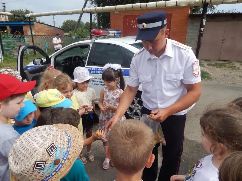 Погода в староминской на сегодня. ОГИБДД по Староминскому району фото. Сотрудники ГАИ Староминская фото. Детский сад 1 Староминская.