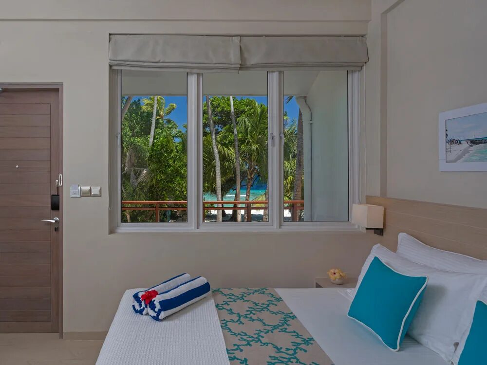 Malahini kuda bandos resort мальдивы. Отель malahini kuda bandos4. Мальдивы малахини. Malahini kuda 5 мальдивы. Malahini kuda bandos 4.