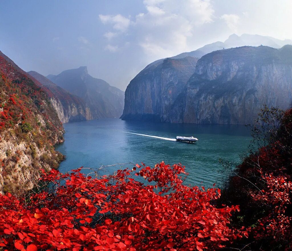 Самая длинная река евразии янцзы. Река Янцзы. Река Янцзы фото. Озеро Янцзы. Река Янцзы Китай красота.