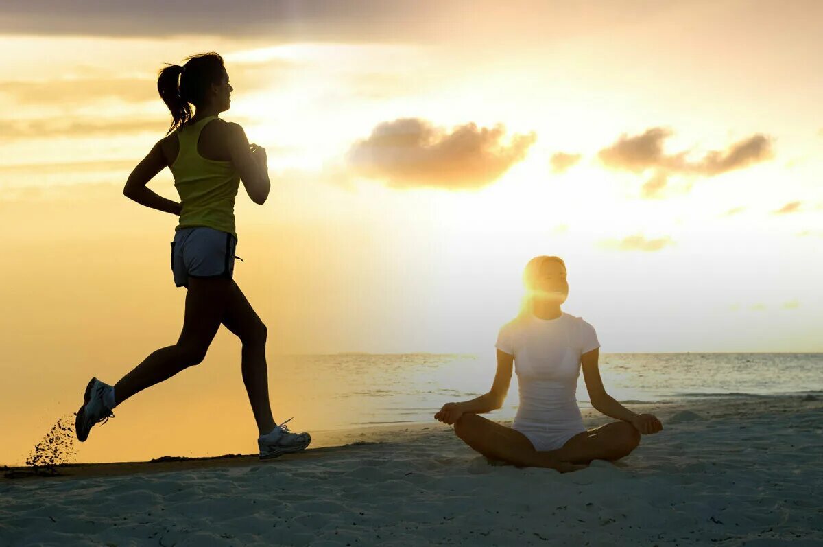 Добейся равновесия. Бег медитация. Здоровый образ жизни йога. Медитация в движении. Йога бег.