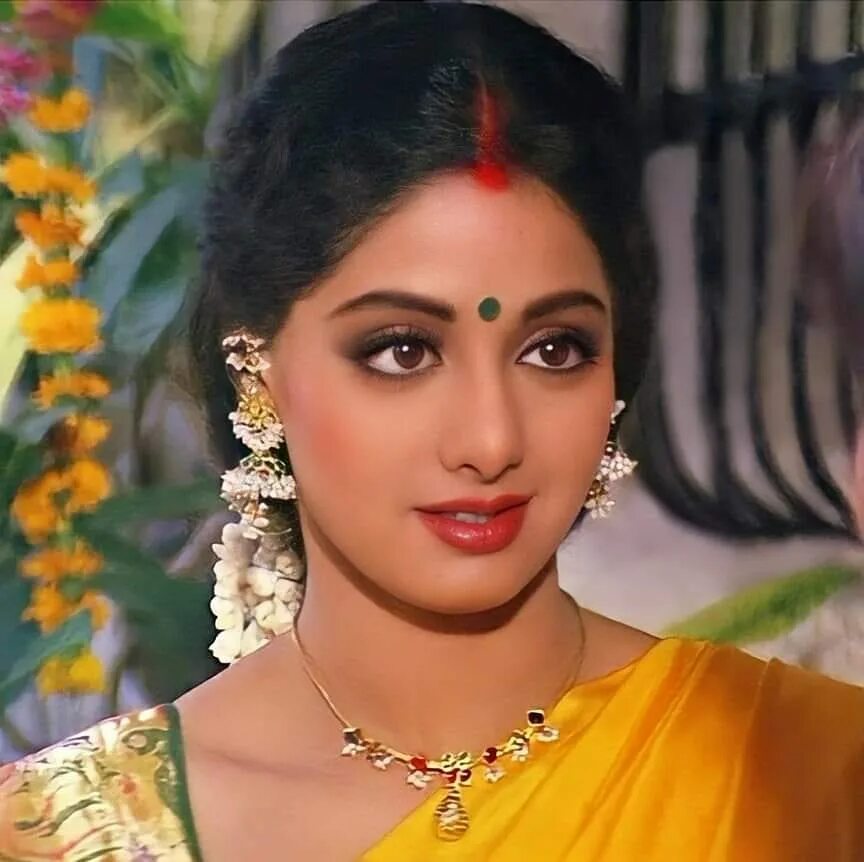 Шридеви. Sridevi Chandni. Радха Шридеви. Шридеви глаза.