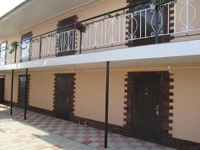 Гостевой дом в соль илецке ильмира нагорная 16. Соль-илецк горная 15. Соль илецк гостиница настенька. Бахтияр соль илецк гостиница. Премьера соль-илецк гостиница.