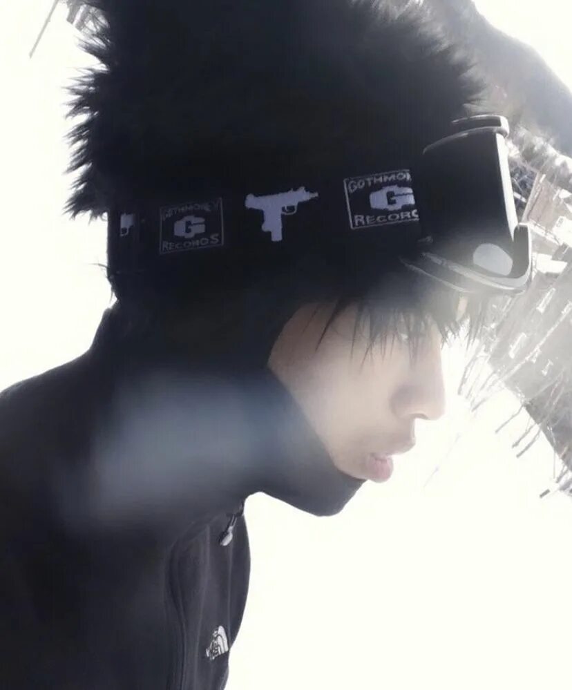 Calcium ecco2k. Bladee ecco2k. ecco2k рост. ecco2k vogue. ecco2k outfit.