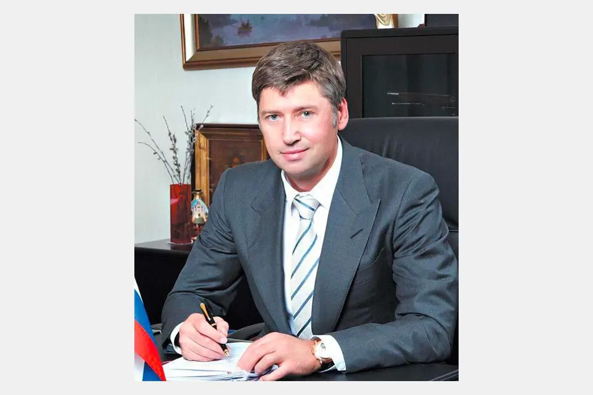 Менеджер газпрома. Хамитов рустам нуриманович омгту. Ген директор в россии гесс. Менеджер газпрома. Россеев николай иванович газпром.