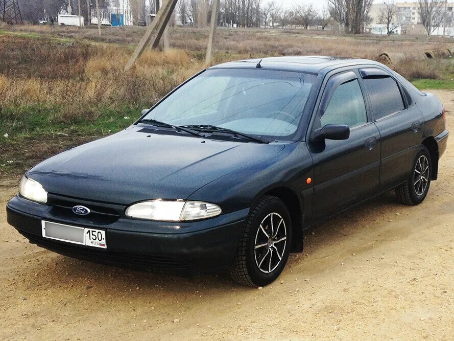 Форд мондео 1.6 купить. Ford Mondeo 1.6 МТ, 1993,. Форд Мондео 95 года. Ford Mondeo 1995. Ford Mondeo 1 1995 хэтчбек.