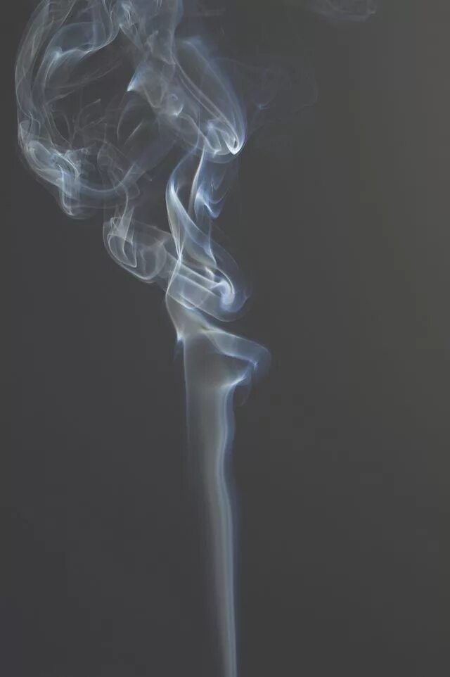 Дымок дымок окутал слова. Сигаретный дым. Дым Эстетика. Дым от сигарет. Эстетика сигаретного дыма.