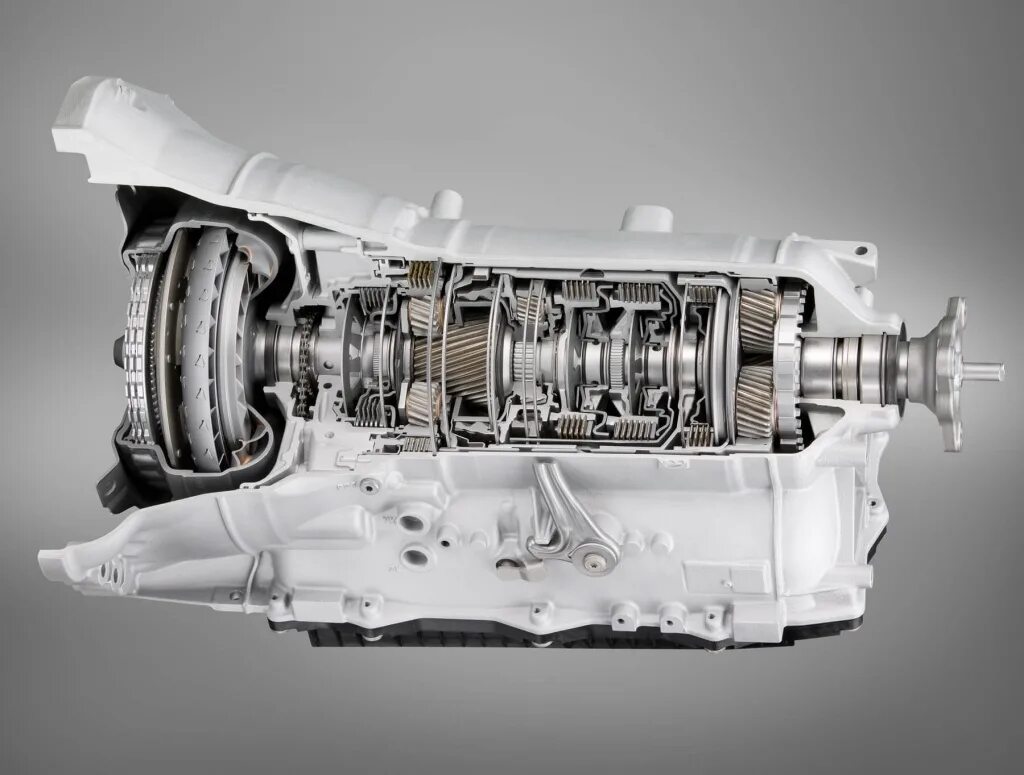 Transmission x. Truck transmission. Ford 10r80. Бмв x6 гибрид двигатель. Коробка передач итон 10 ступка.