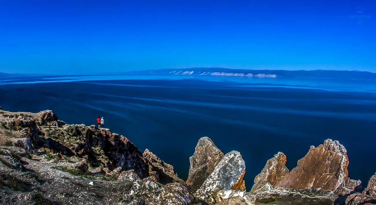 Ольхон Байкал. Озеро Байкал остров Ольхон. Озеро Ольхон на Байкале. Иркутск остров Ольхон.