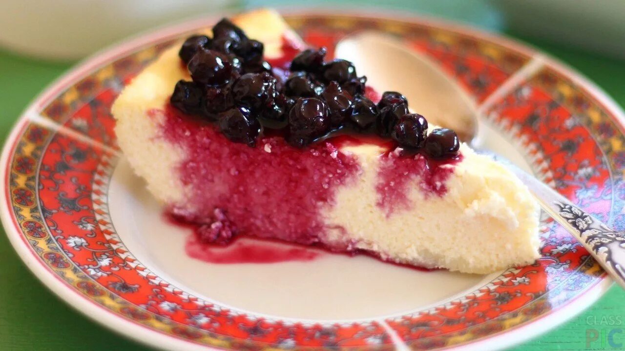 Запеканка манная с ягодами. Бисквитно творожные пирожные с ягодами. Песочный пирог с малиной. Заливной пирог с творогом и ягодами. Пирог с творогом и вареньем.
