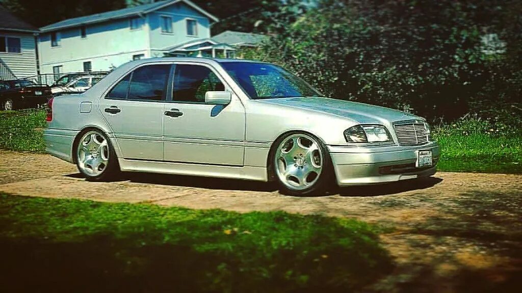 Mercedes w202 c36. W202 c36 AMG. Mercedes c36 AMG w202. Mercedes w202 AMG Carlsson. Only 200