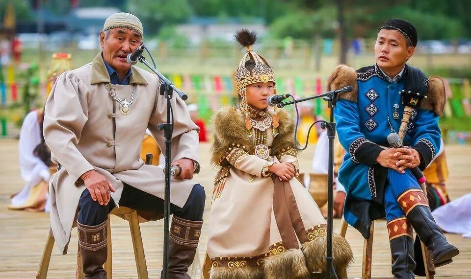 Якуты олонхо. Саха олонхо. Олонхо якутский эпос. Якутский эпос нюргун боотур. Олонхо якутский эпос.