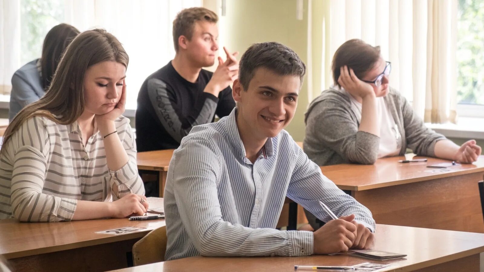 Специального образования и опыта