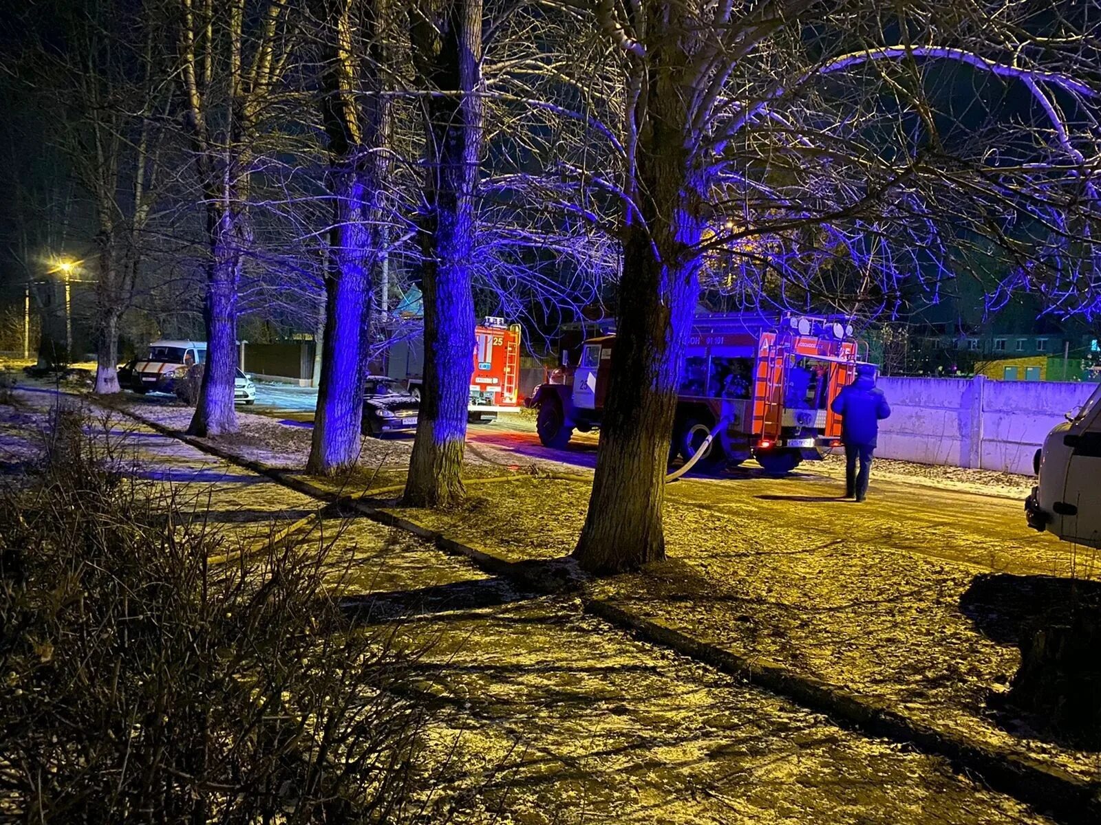 Вечер 11 11 19. Ночной Новомосковск Тульской области. Новомосковск вечером. Пожар в Новомосковске Тульской области. Вечерний Новомосковск Тульской области.